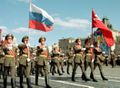 Флаги России и СССР на параде.jpg